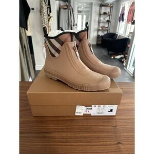NIB Burberry Rubber Boot EU Size 41 US Size 11